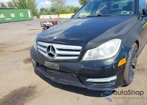 2013 Mercedes-Benz C 300 Sport 4Matic из США, поврежденный, VIN WDDGF8AB9DR301546
